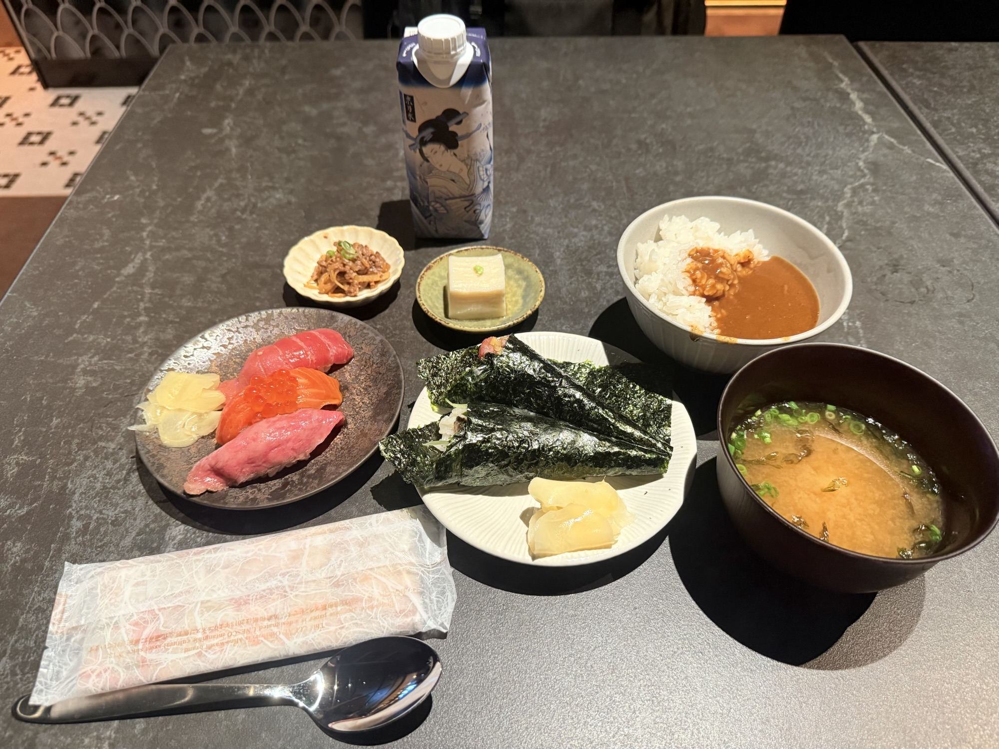 寿司やカレーなど、実際に選んだ食事